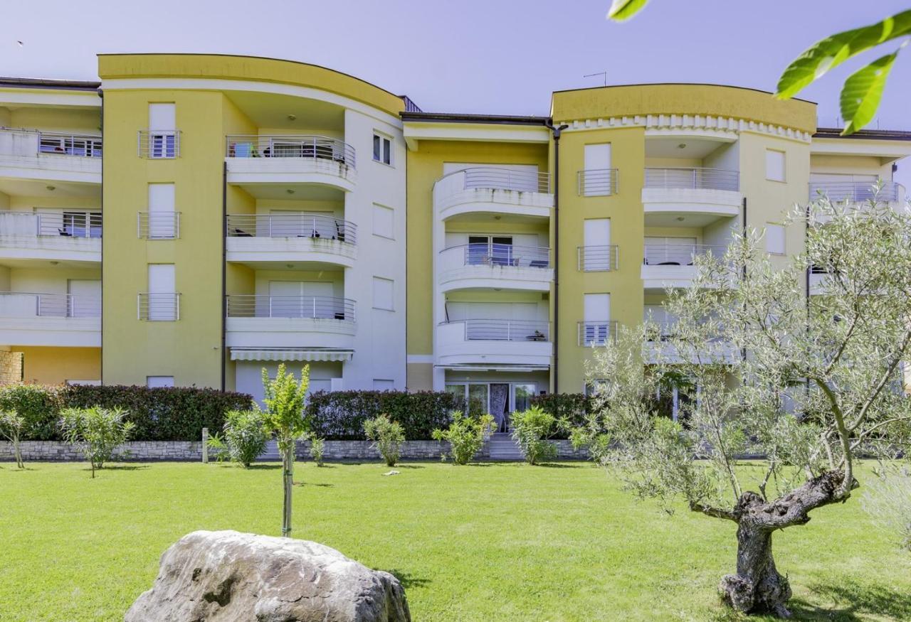 Adria Apartments Umag Exterior foto