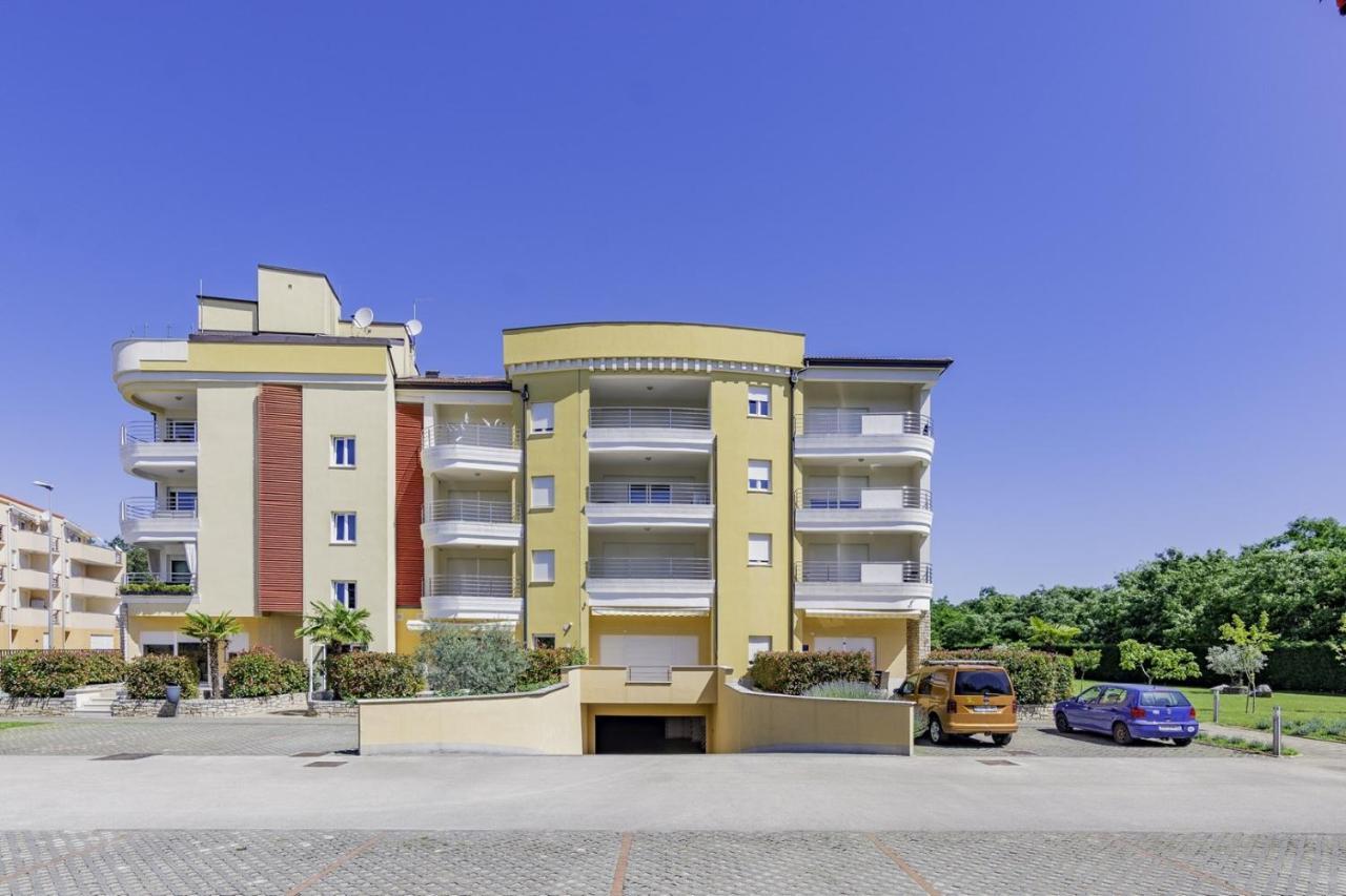 Adria Apartments Umag Exterior foto