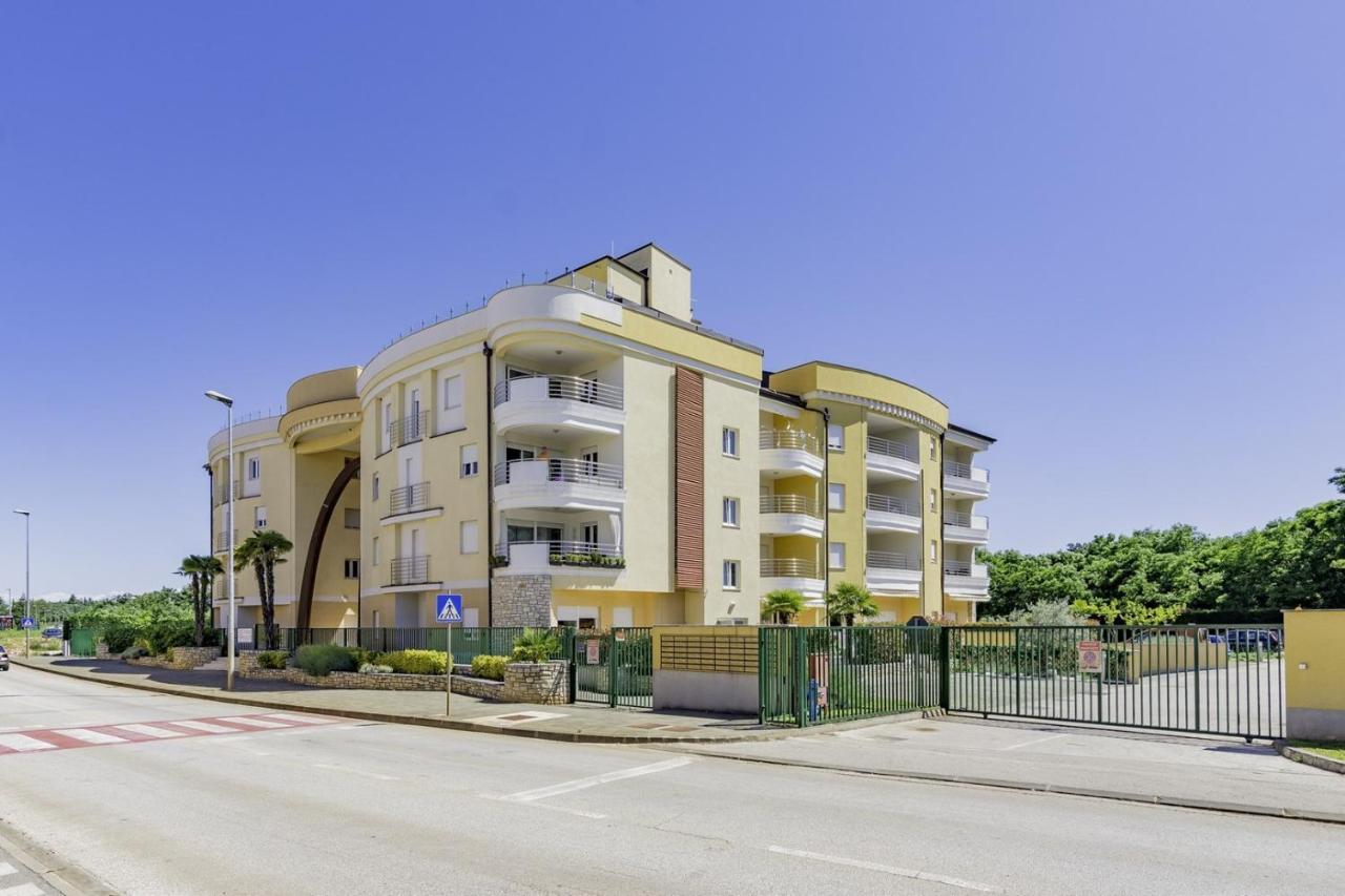 Adria Apartments Umag Exterior foto