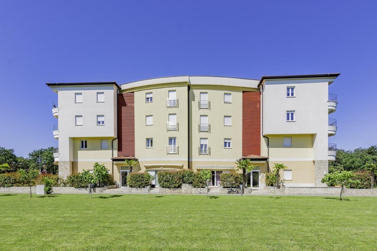 Adria Apartments Umag Exterior foto