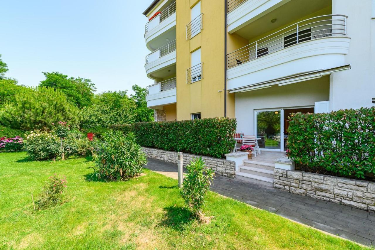 Adria Apartments Umag Exterior foto